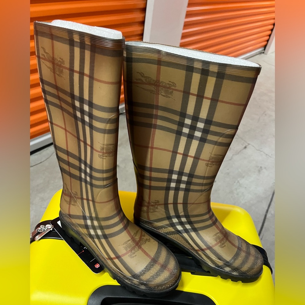 Burberry rain boots